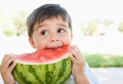 娱乐吃瓜酱谈恋爱的好处,揭秘恋爱中的那些甜蜜“吃瓜”好处