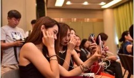 香港娱乐爆料电台有哪些,揭秘娱乐圈幕后故事