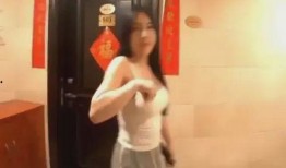 插队美女被邻居爆料视频,邻里纷争引发网友热议